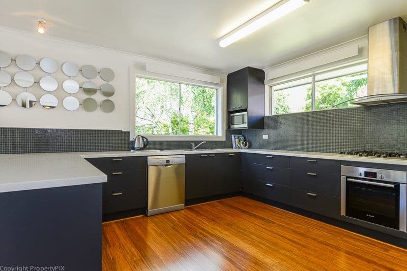 10 Lauramont Avenue, SANDY BAY TAS 7005, Sandy Bay - Thumbnail 3