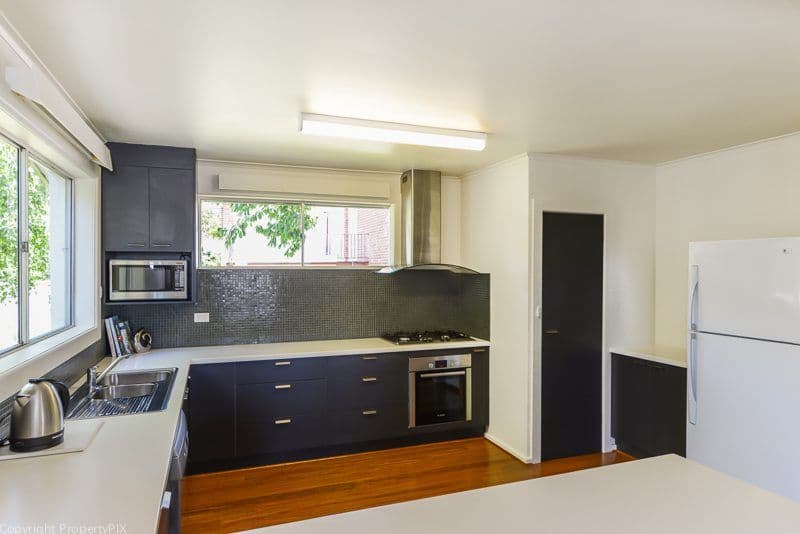 10 Lauramont Avenue, SANDY BAY TAS 7005, Sandy Bay - Thumbnail 6