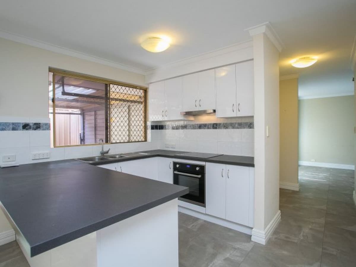 17 Maranon Crescent, BEECHBORO, WA, Beechboro - Thumbnail 2