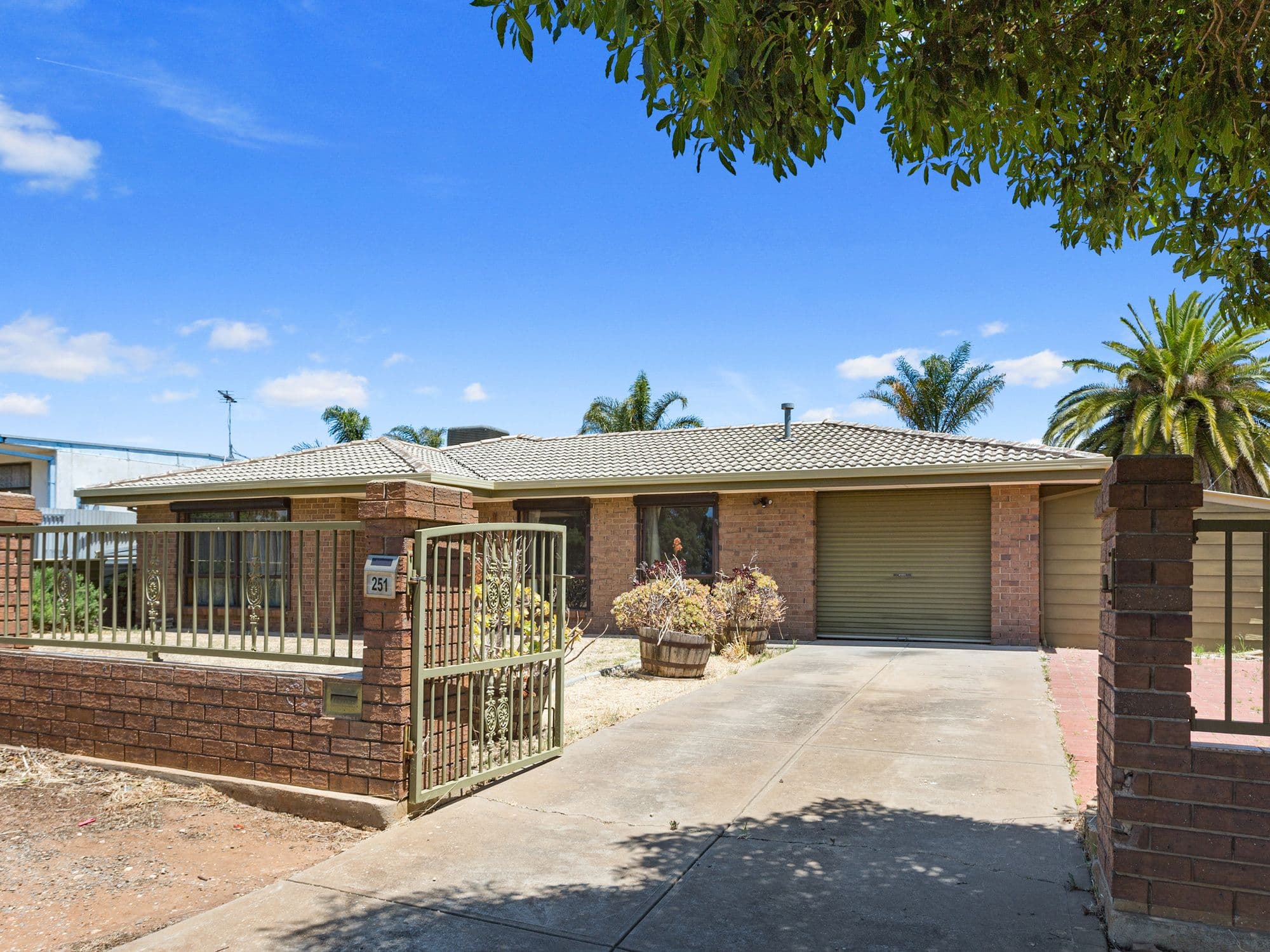 251 Brodie Road, Morphett Vale SA 5162, Morphett Vale - Thumbnail 2