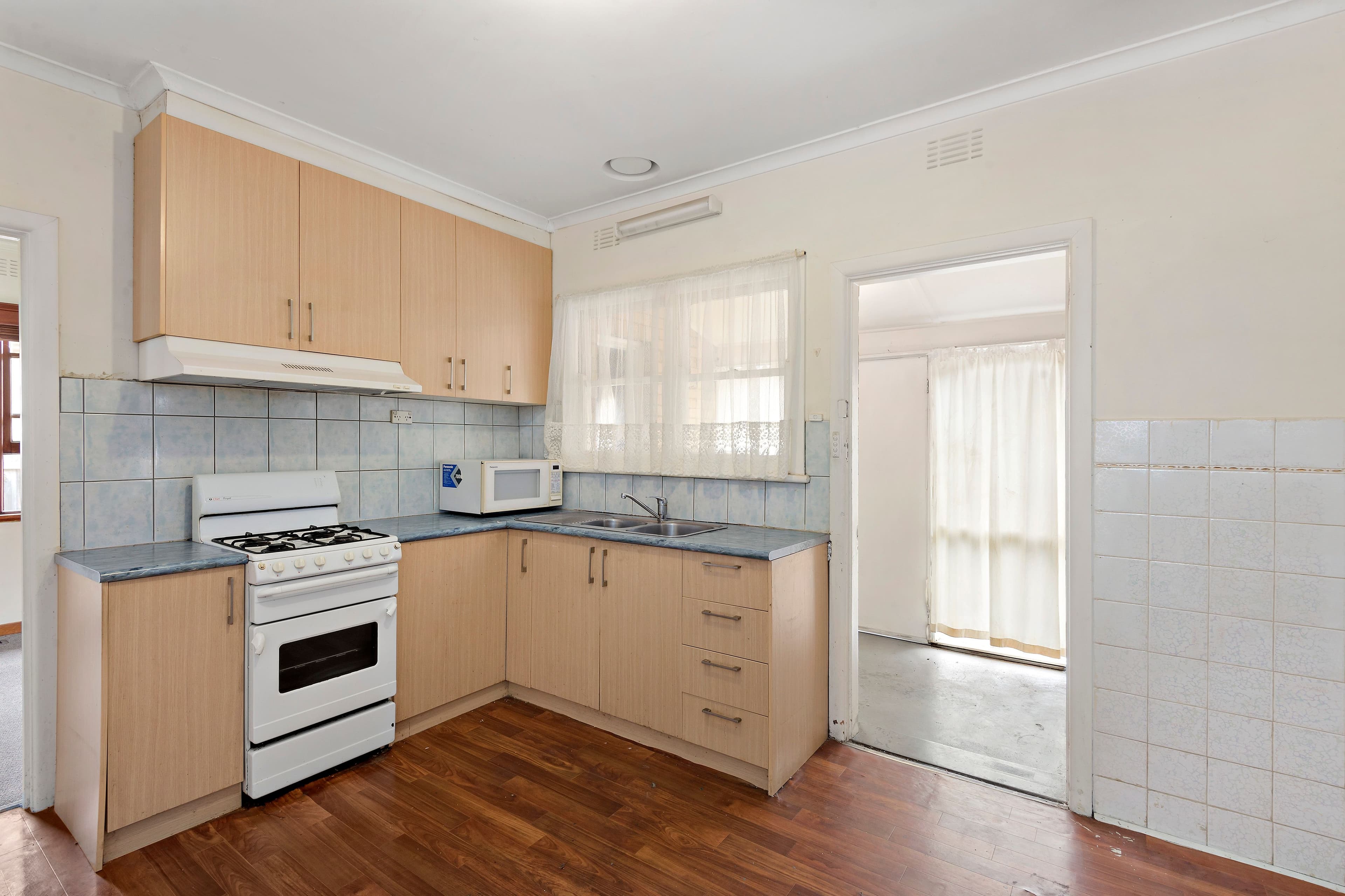 27 Oakleigh Street, Oakleigh East VIC 3166, Oakleigh East - Thumbnail 3