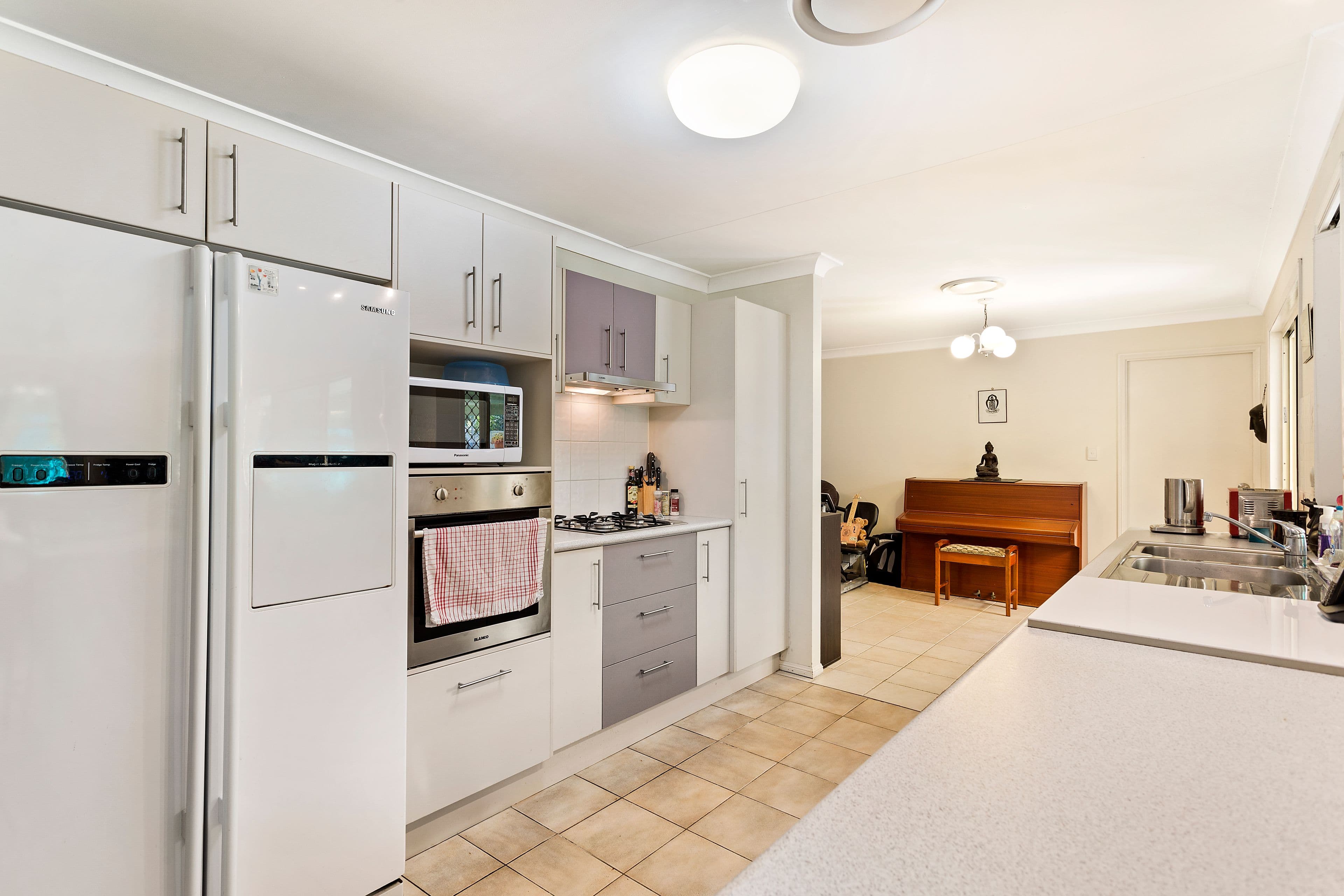 10 Heidelberg Circuit, Robina QLD 4226, Robina - Thumbnail 4