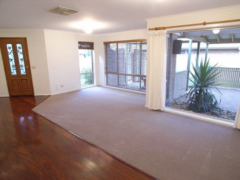 33 Brooks Avenue, SHEPPARTON VIC 3630, Shepparton - Thumbnail 2