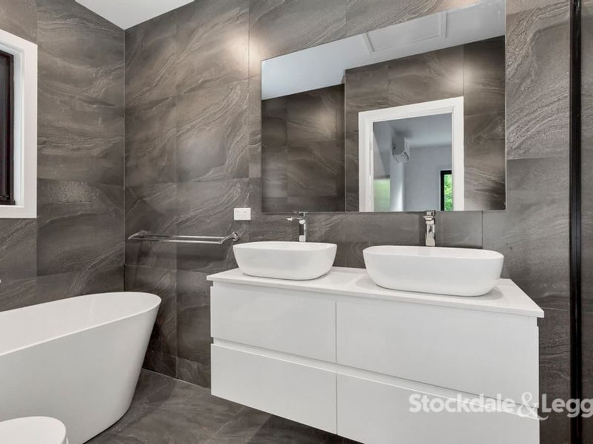 12 Chifley Avenue, GLENROY VIC 3046, Glenroy - Thumbnail 7