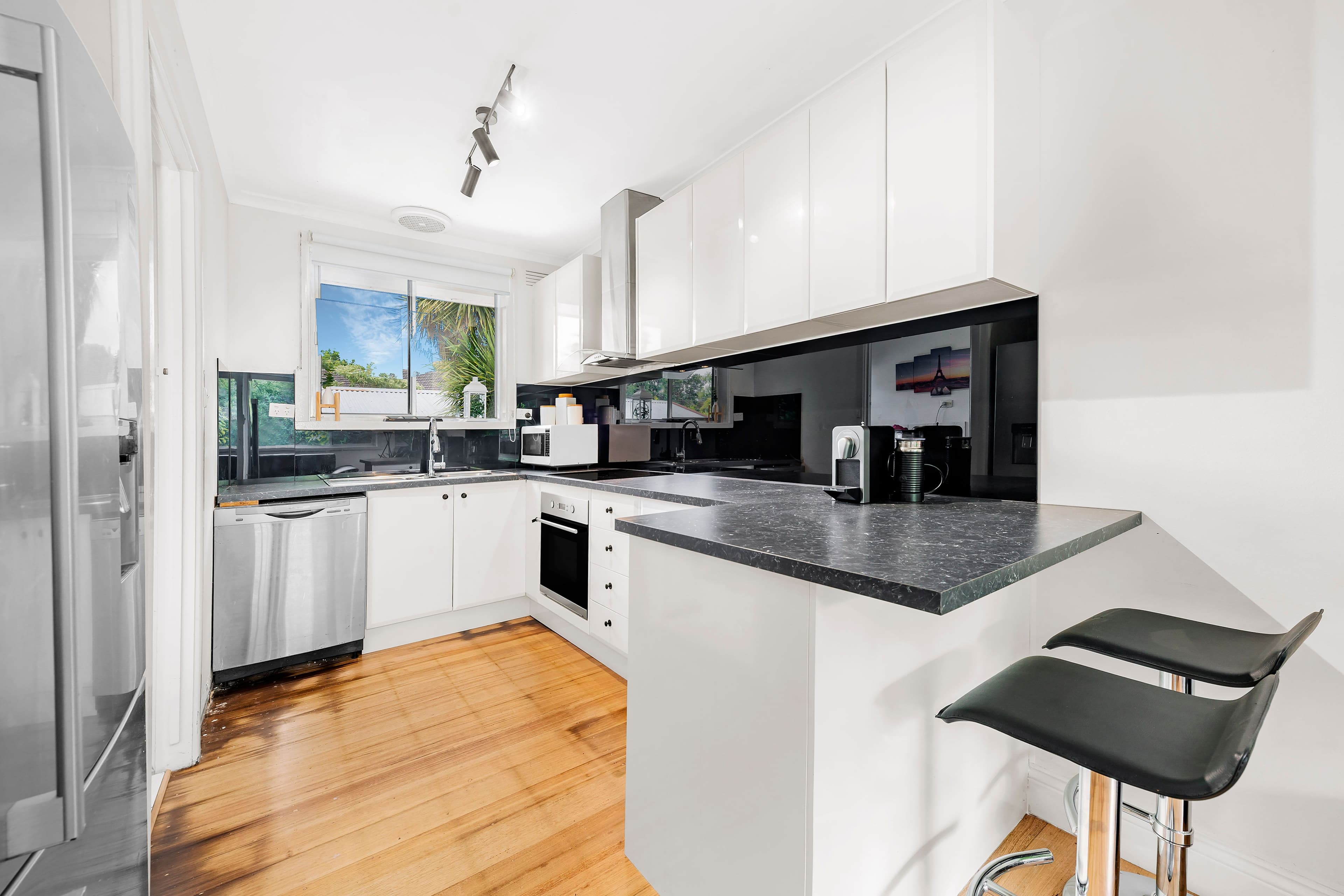 27 Morcom Avenue, Ringwood East VIC 3135, Ringwood East - Thumbnail 2
