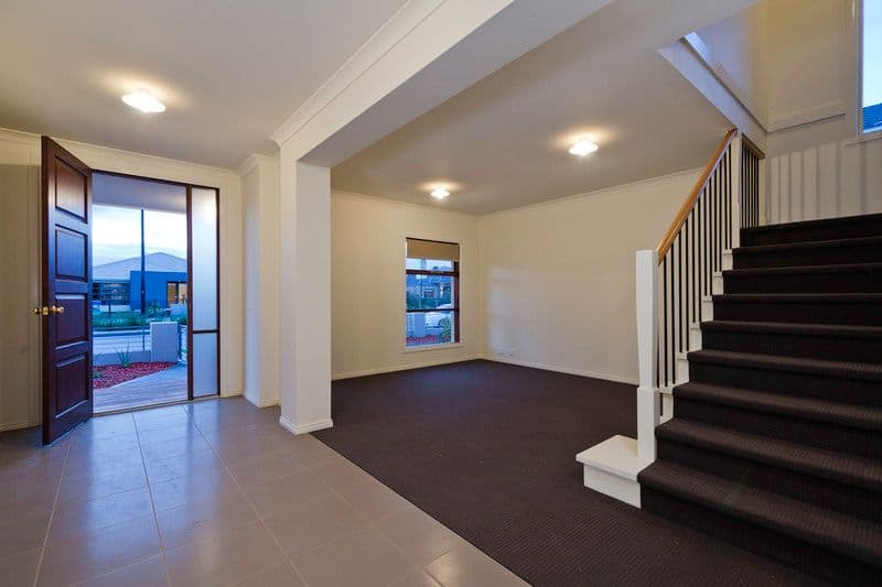 9 Delaney Boulevard, WILLIAMS LANDING VIC 3027, Williams Landing - Thumbnail 2