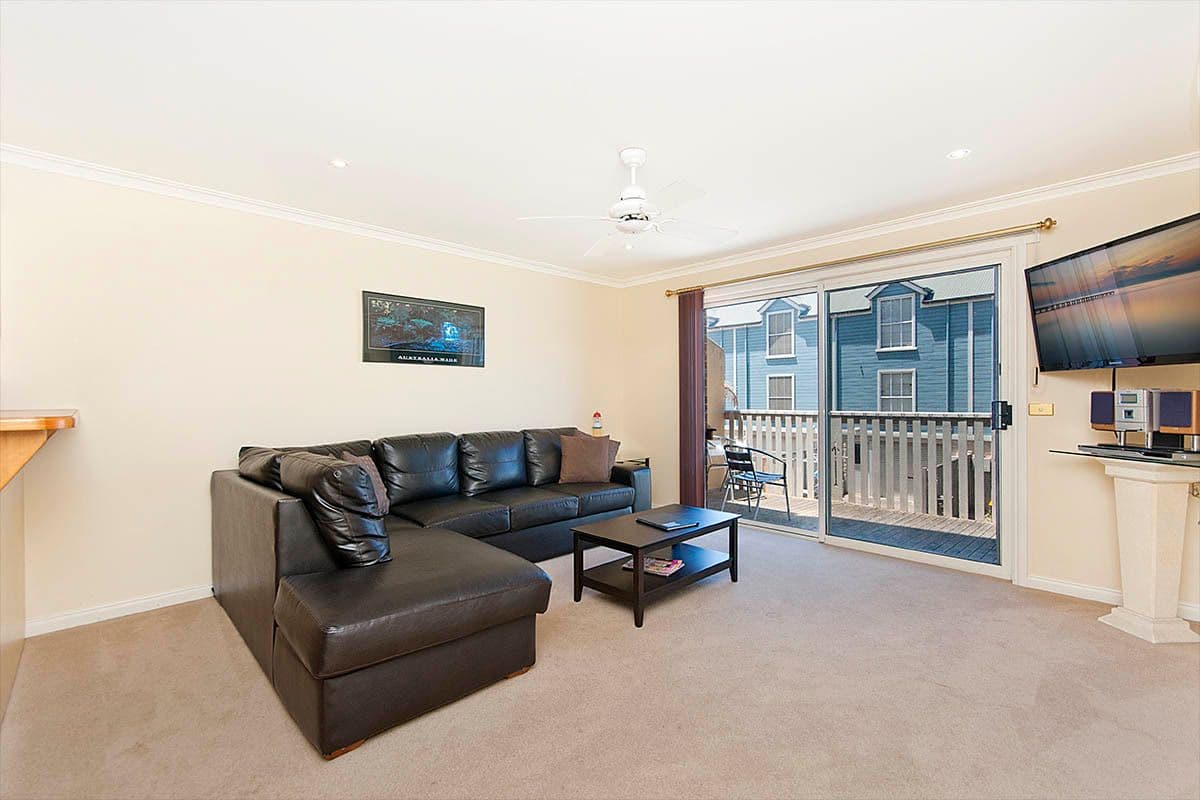 18 Pertobe Road, Warrnambool VIC 3280, Warrnambool - Thumbnail 2