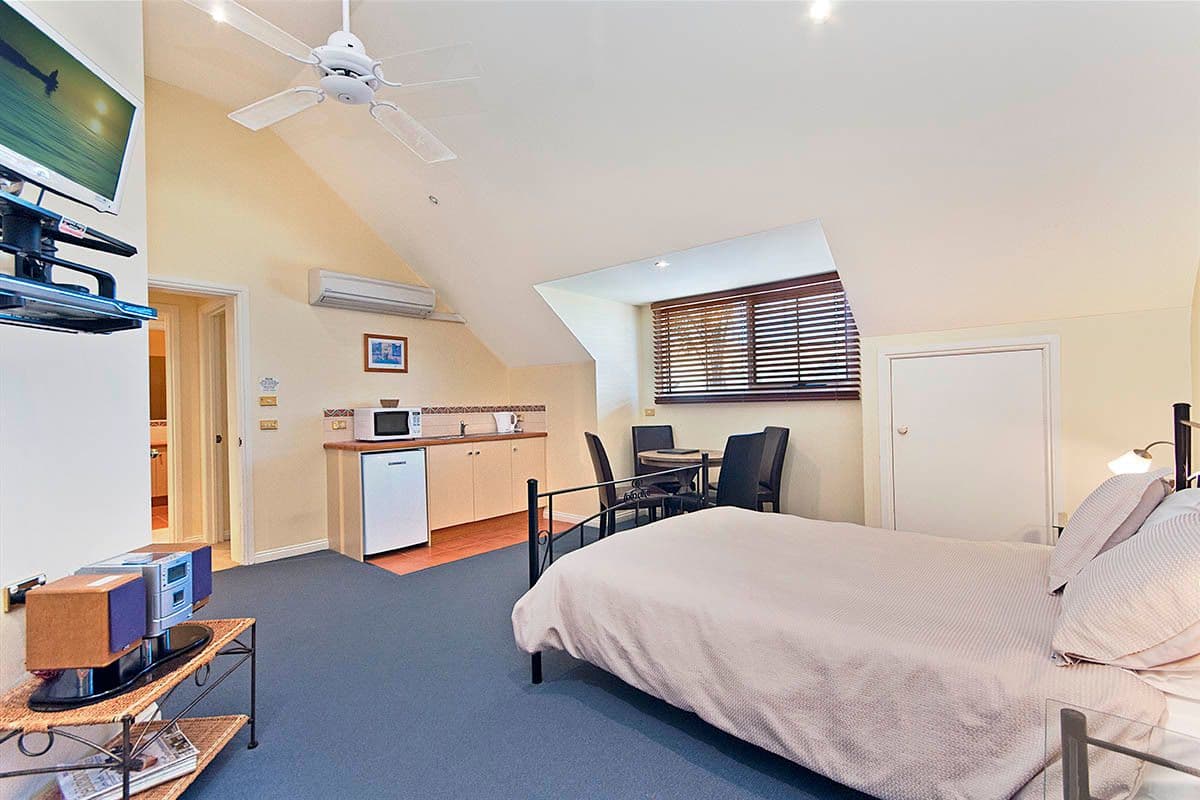 18 Pertobe Road, Warrnambool VIC 3280, Warrnambool - Thumbnail 8