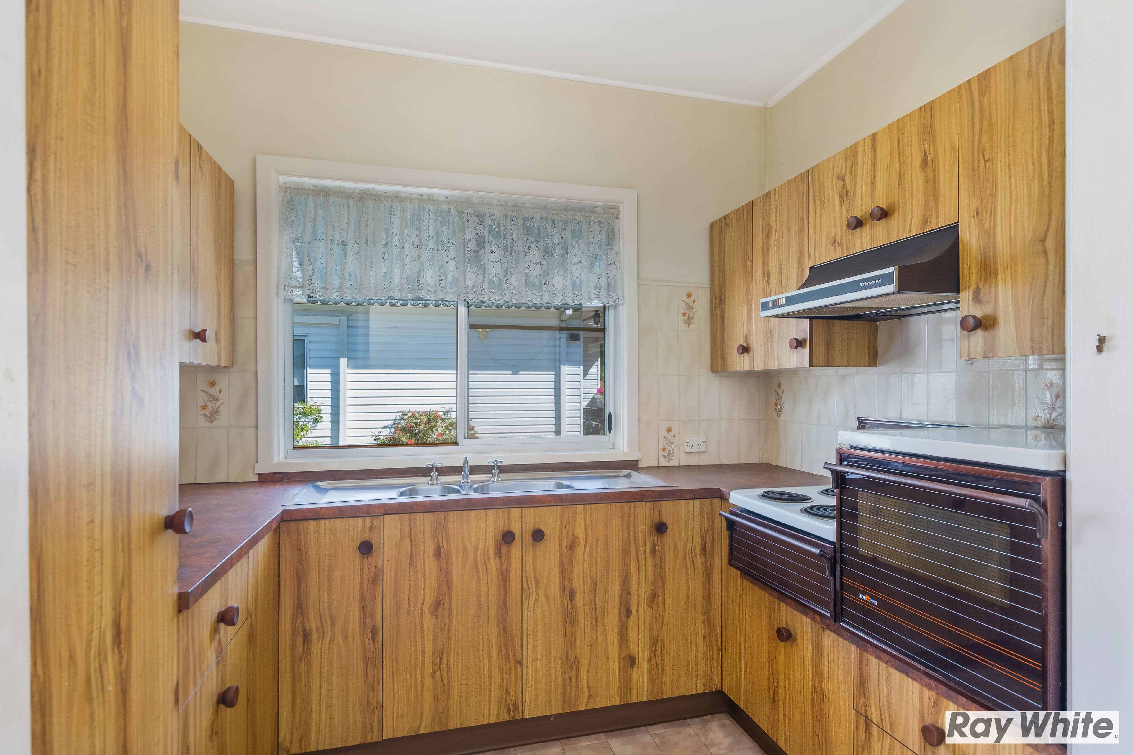 8 Yallah Street, Albion Park Rail - Thumbnail 2