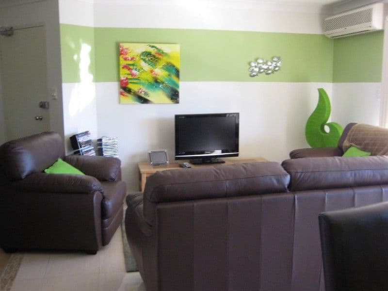 4-6 Oleander Avenue, BIGGERA WATERS QLD 4216, Biggera Waters - Thumbnail 3