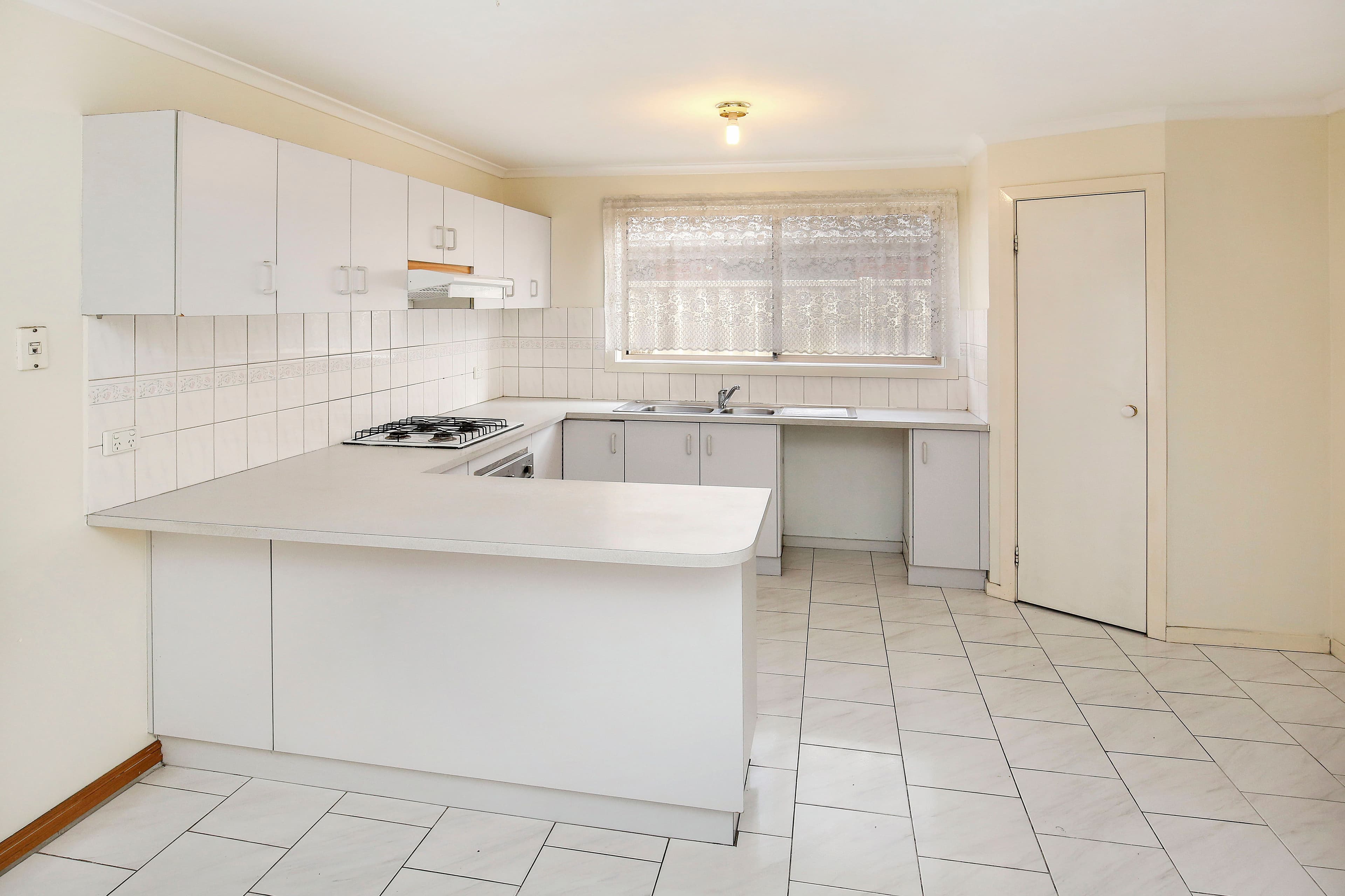 8 Woodlands Place, Lalor VIC 3075, Lalor - Thumbnail 2