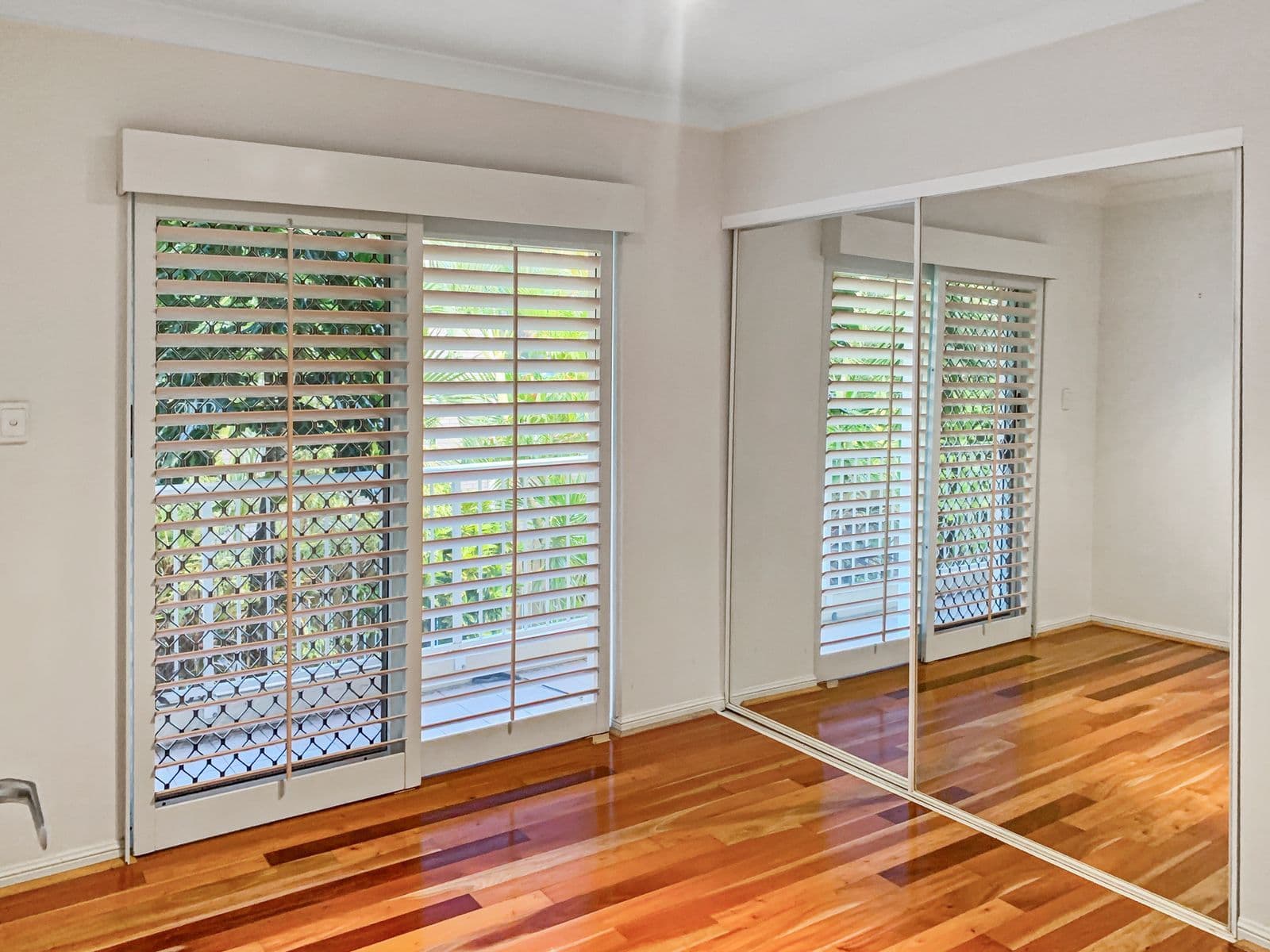 14 Rosewood Avenue, Broadbeach QLD 4218, Broadbeach - Thumbnail 4