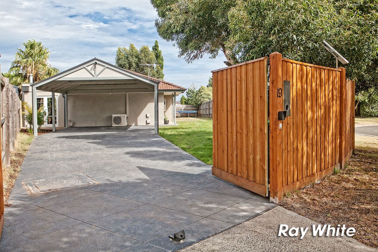 30 Hoffmans Road, Essendon - Thumbnail 2