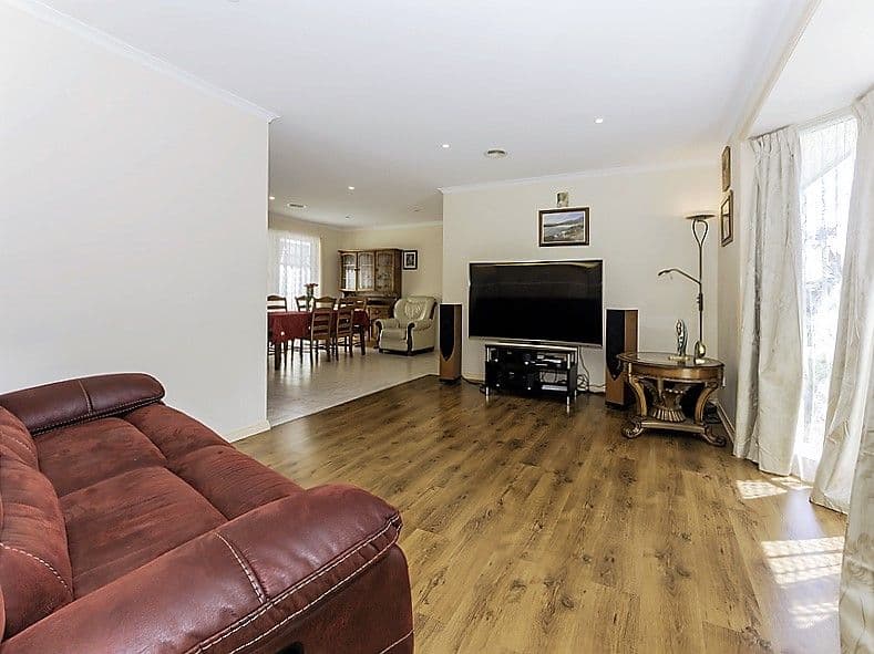 17 STELLA Way, Hoppers Crossing VIC 3029, Hoppers Crossing - Thumbnail 2