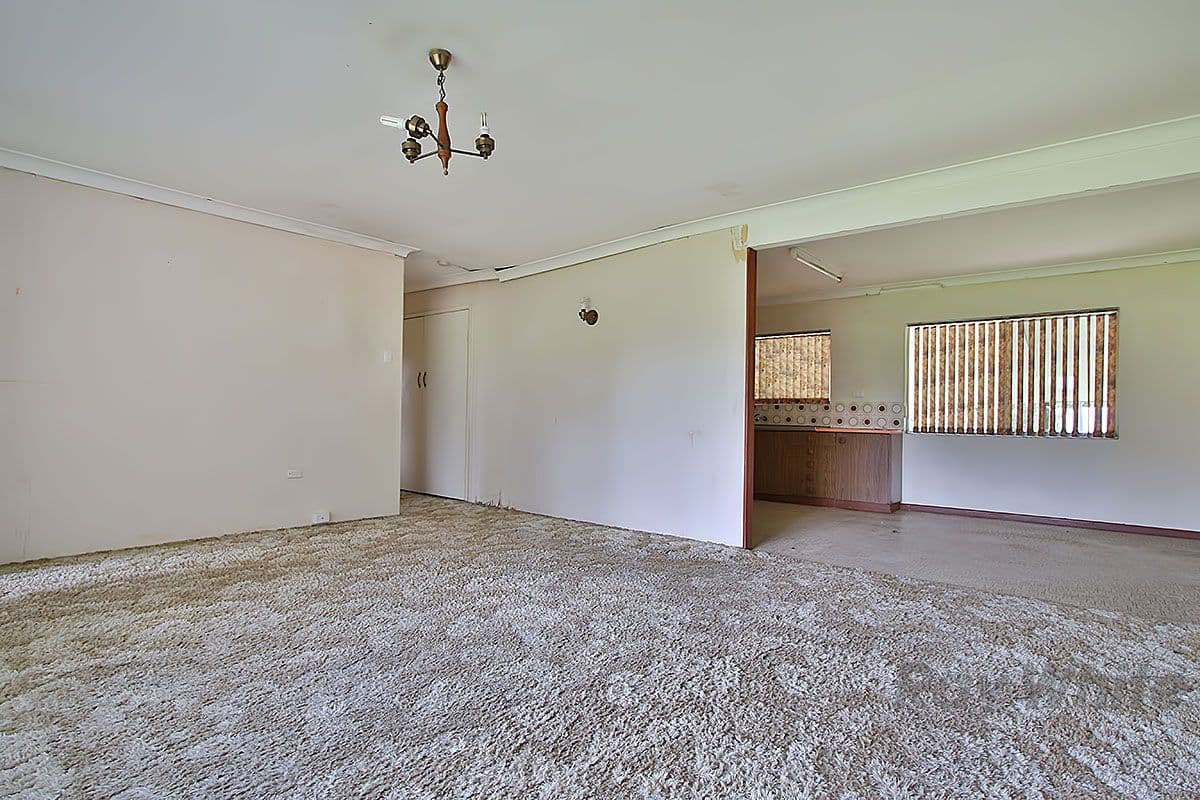 10 Thompson Street, Bundamba QLD 4304, Bundamba - Thumbnail 2