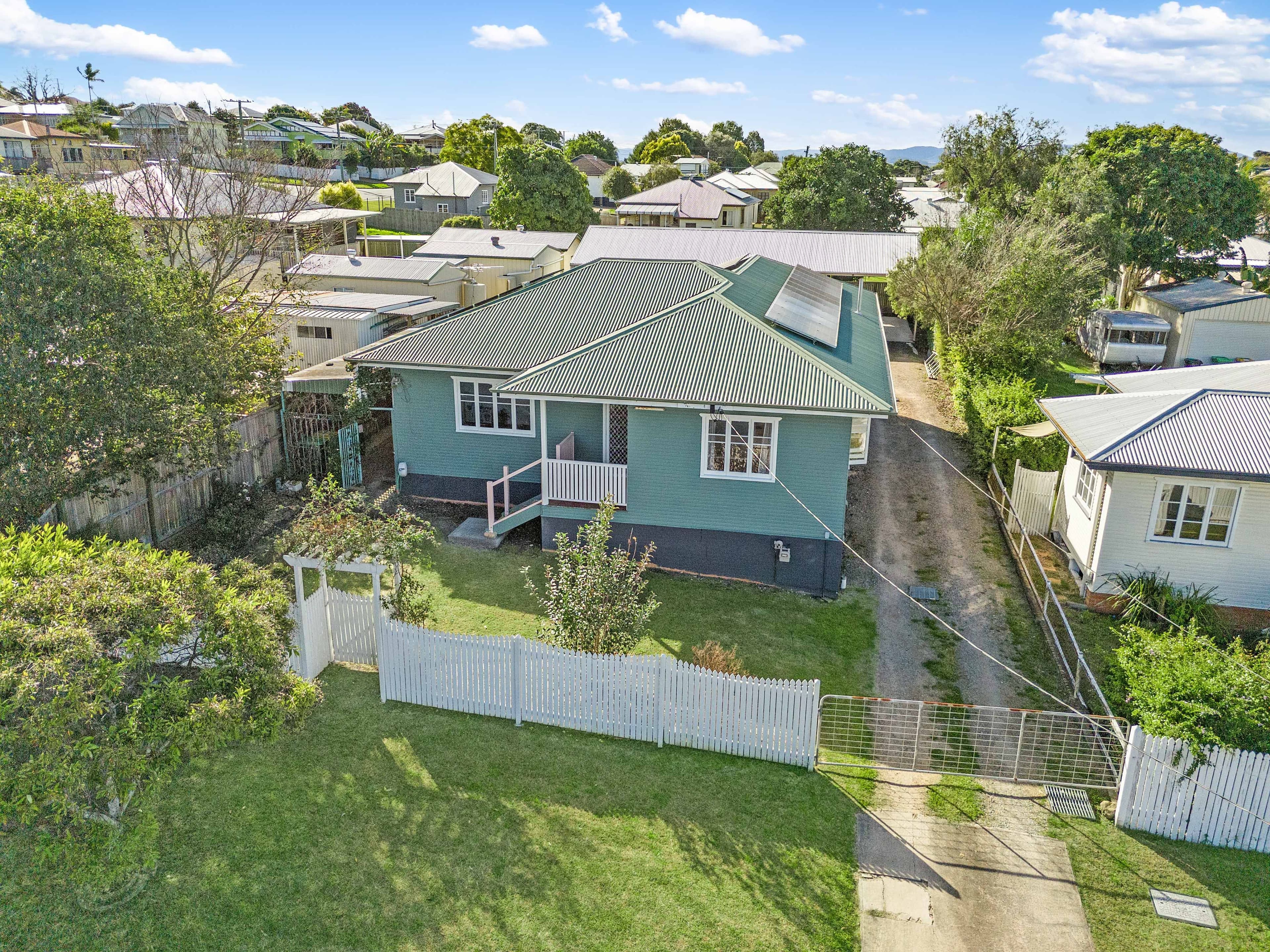 24 Dell Street, Eastern Heights QLD 4305, Eastern Heights - Thumbnail 2