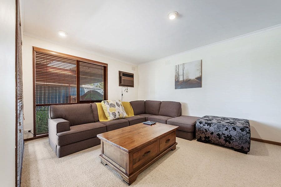 90 Langdon Crescent, Craigieburn VIC 3064, Craigieburn - Thumbnail 4