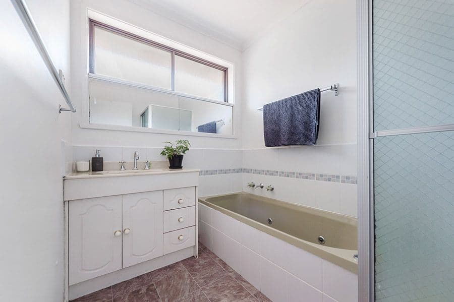 90 Langdon Crescent, Craigieburn VIC 3064, Craigieburn - Thumbnail 8