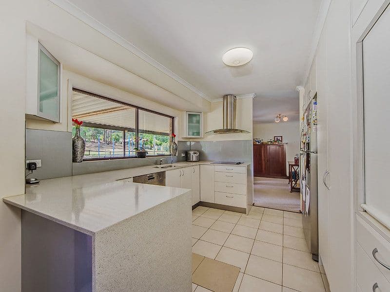 22 Pinewood Street, UPPER COOMERA QLD 4209, Upper Coomera - Thumbnail 3