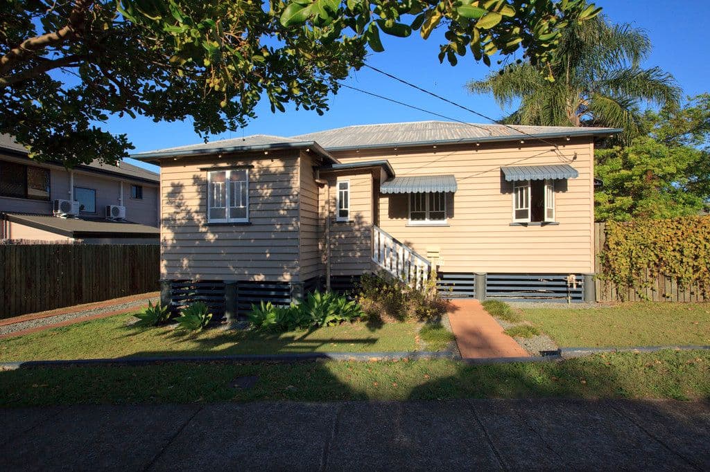 377 Bennetts Road, NORMAN PARK QLD 4170, Norman Park - Image 1