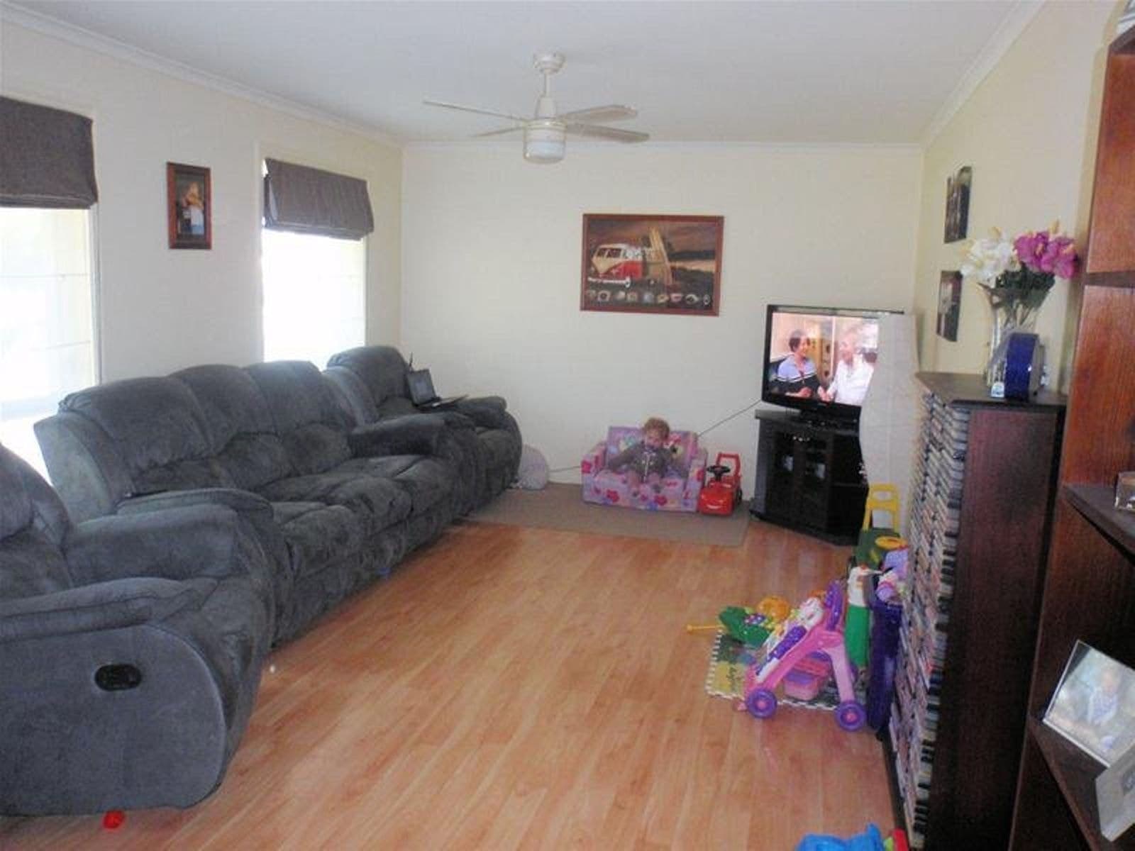 2 Macquarie Court, Mildura - Thumbnail 2