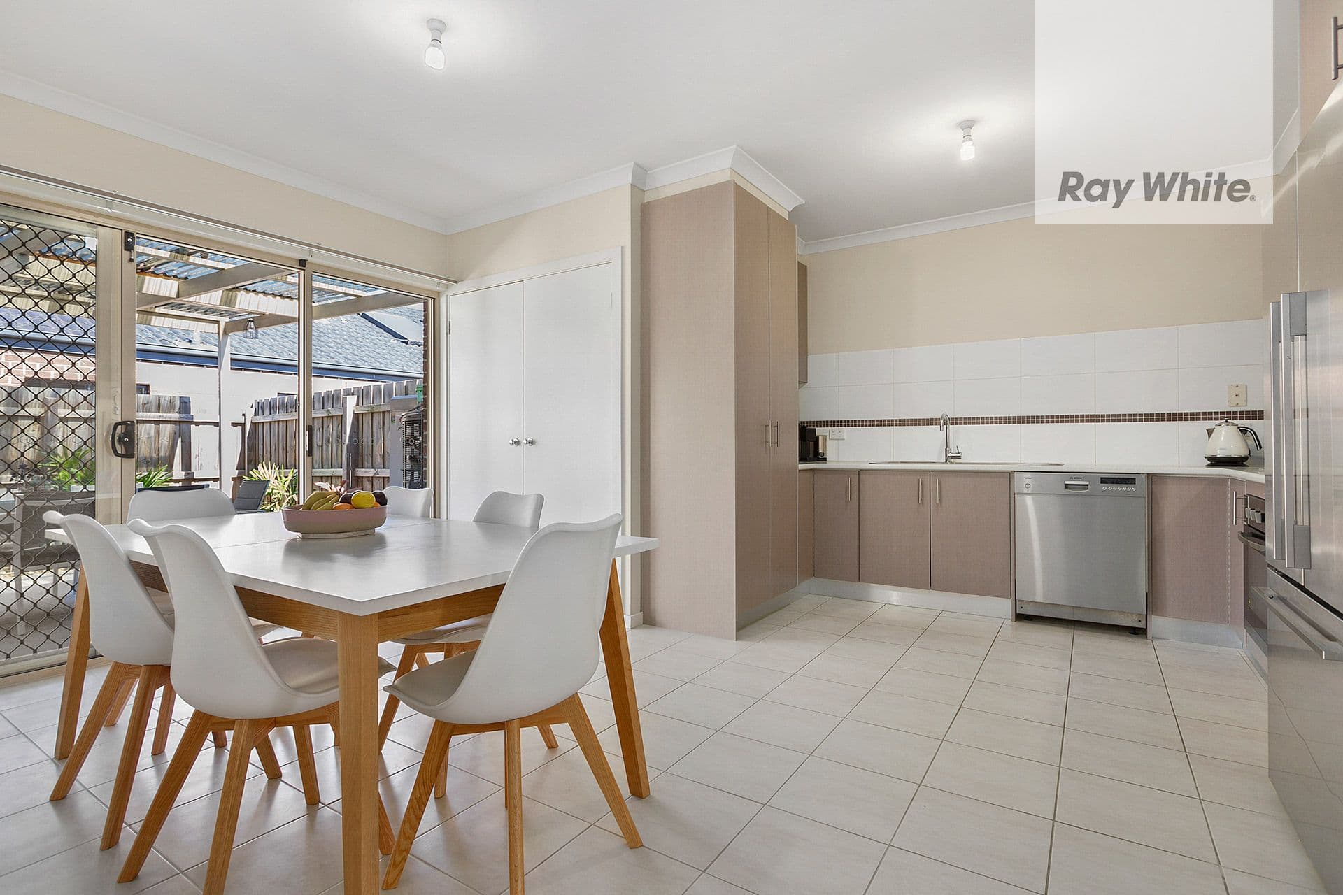2 Mavora Place, South Morang VIC 3752, South Morang - Thumbnail 5