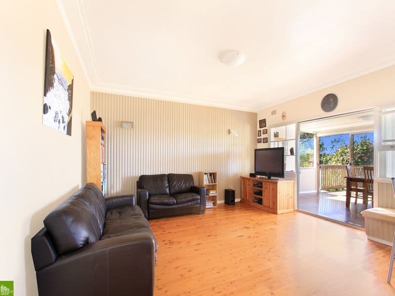 50 Bellevue Road, FIGTREE NSW 2525, Figtree - Thumbnail 2