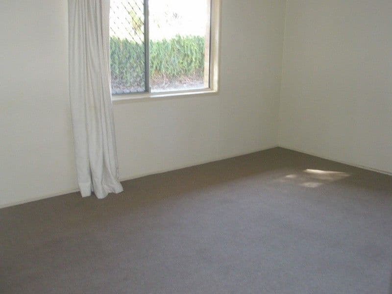 67 Burnett Street, BUNDABERG SOUTH QLD 4670, Bundaberg South - Thumbnail 3