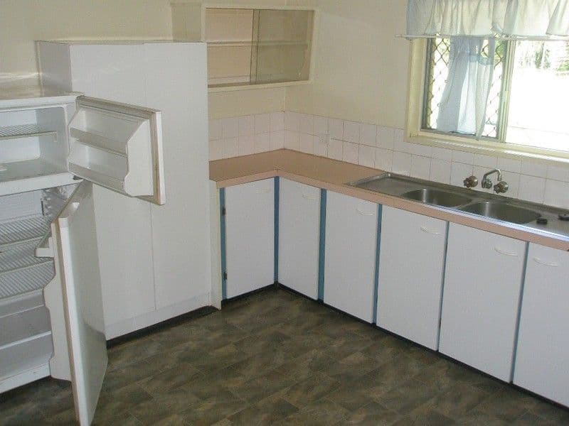 67 Burnett Street, BUNDABERG SOUTH QLD 4670, Bundaberg South - Thumbnail 4