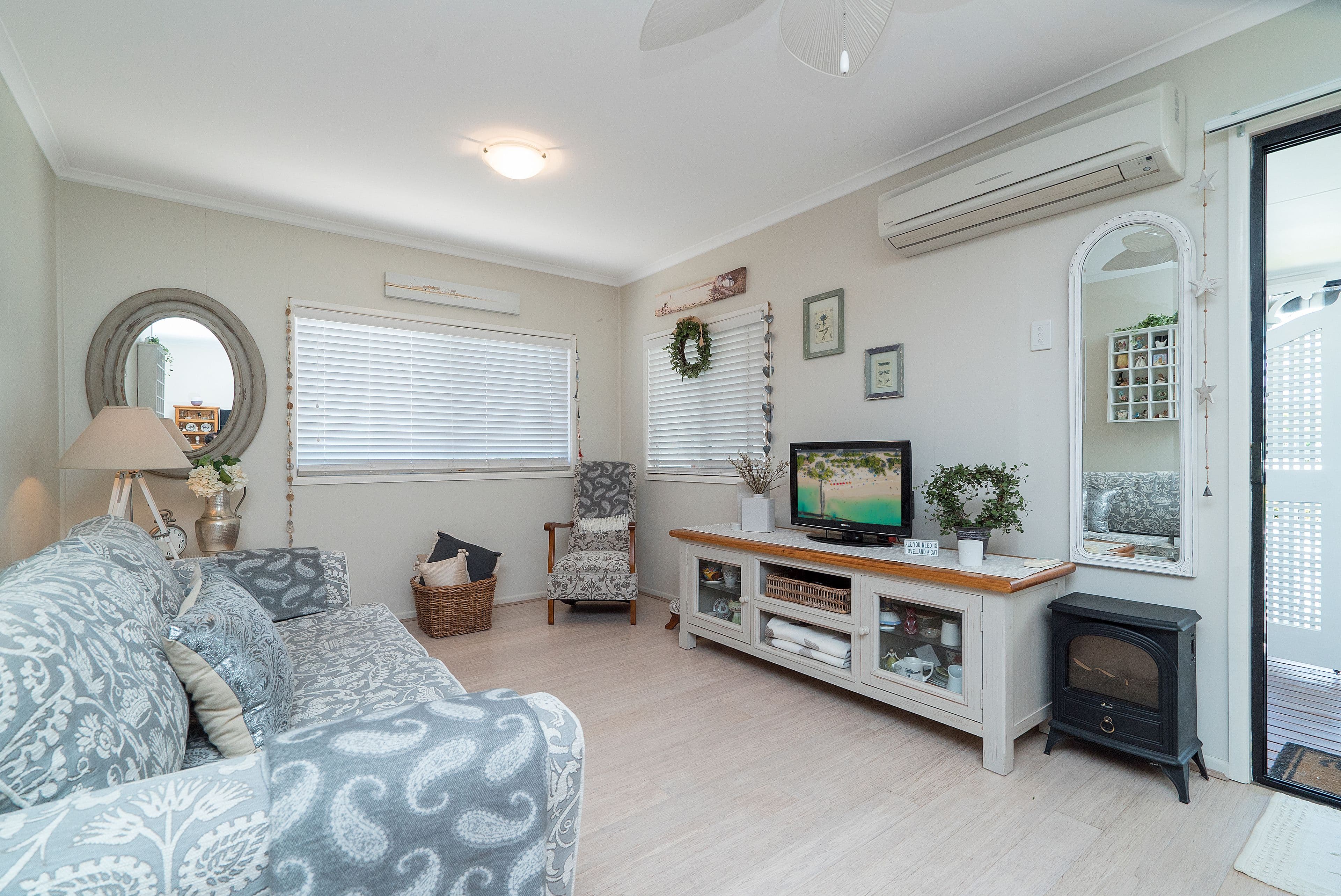 30 Bailey Street, Woody Point QLD 4019, Woody Point - Thumbnail 3