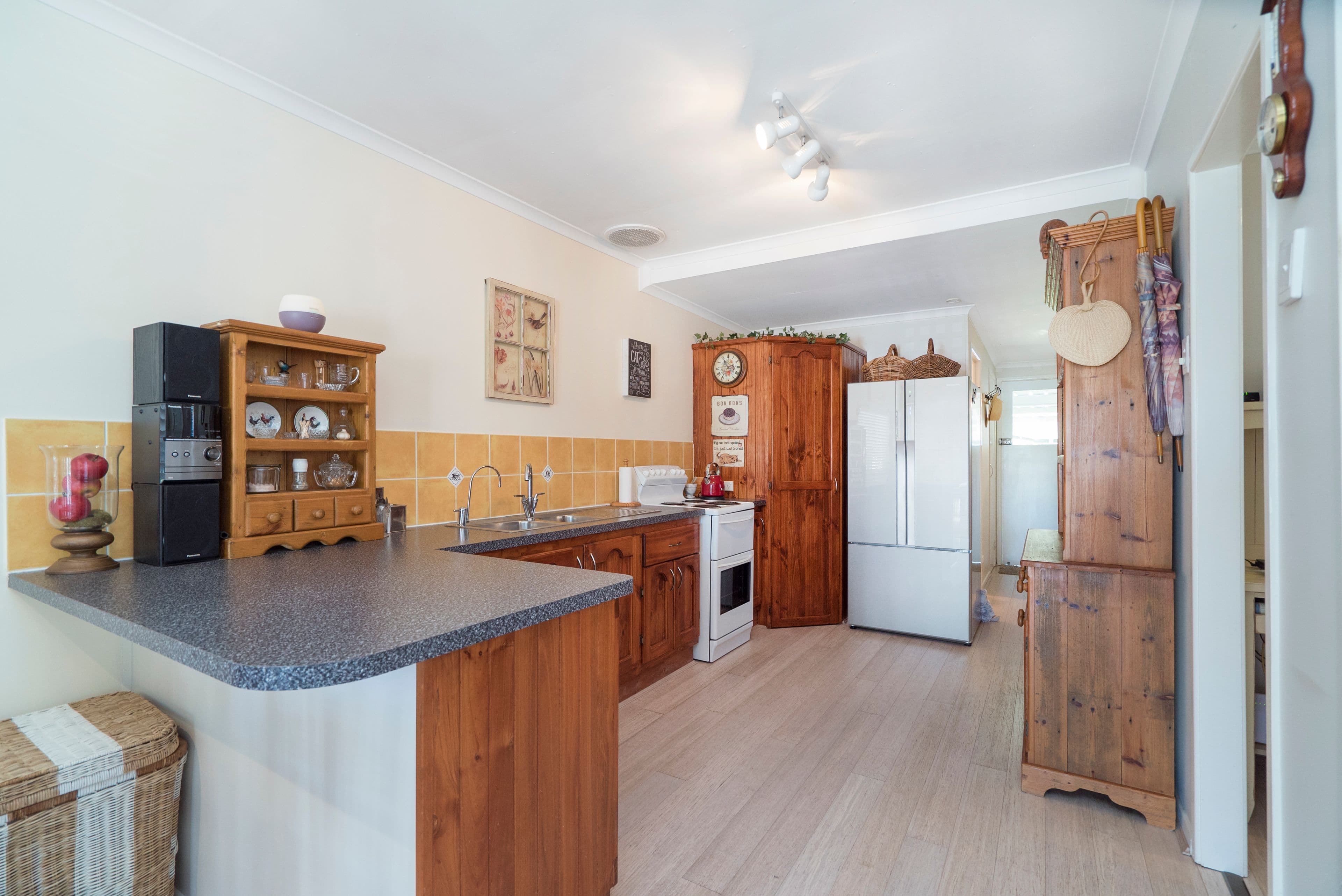 30 Bailey Street, Woody Point QLD 4019, Woody Point - Thumbnail 7