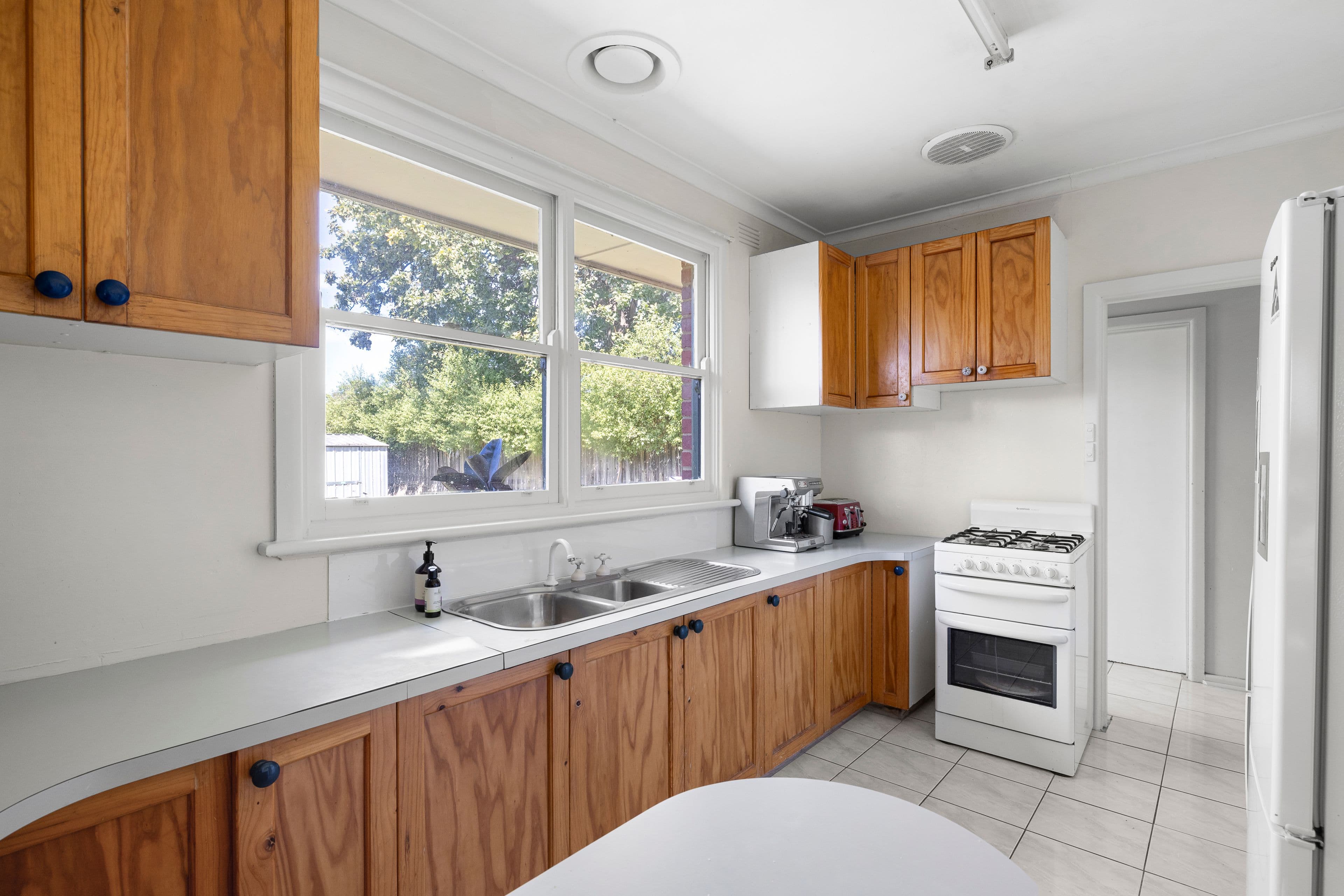 19 Clarendon Street, Frankston VIC 3199, Frankston - Thumbnail 3