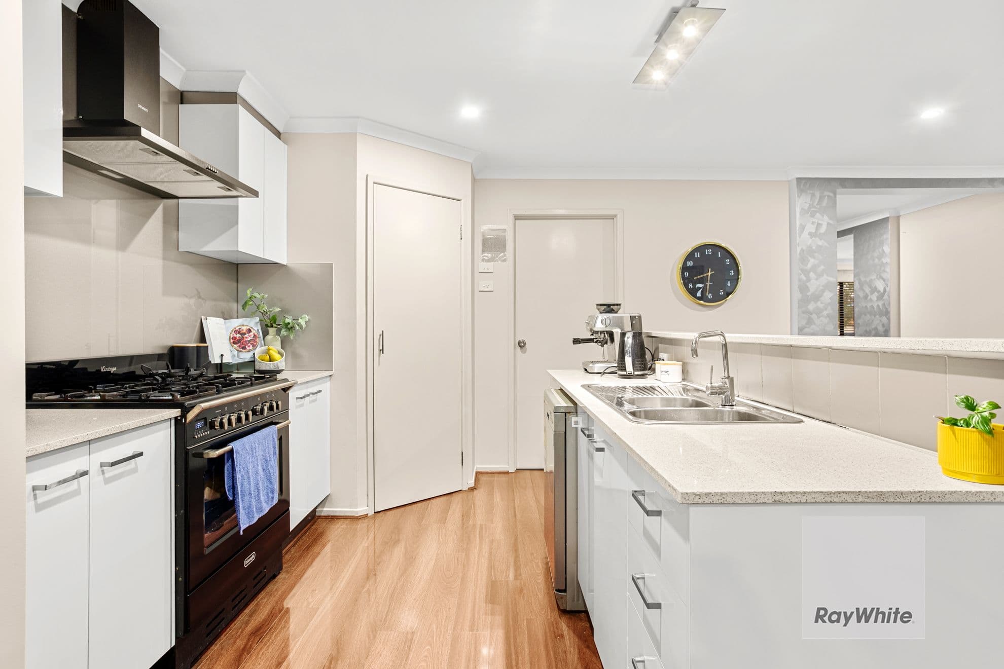 9 John Robert Place, Taylors Hill VIC 3037, Taylors Hill - Thumbnail 6