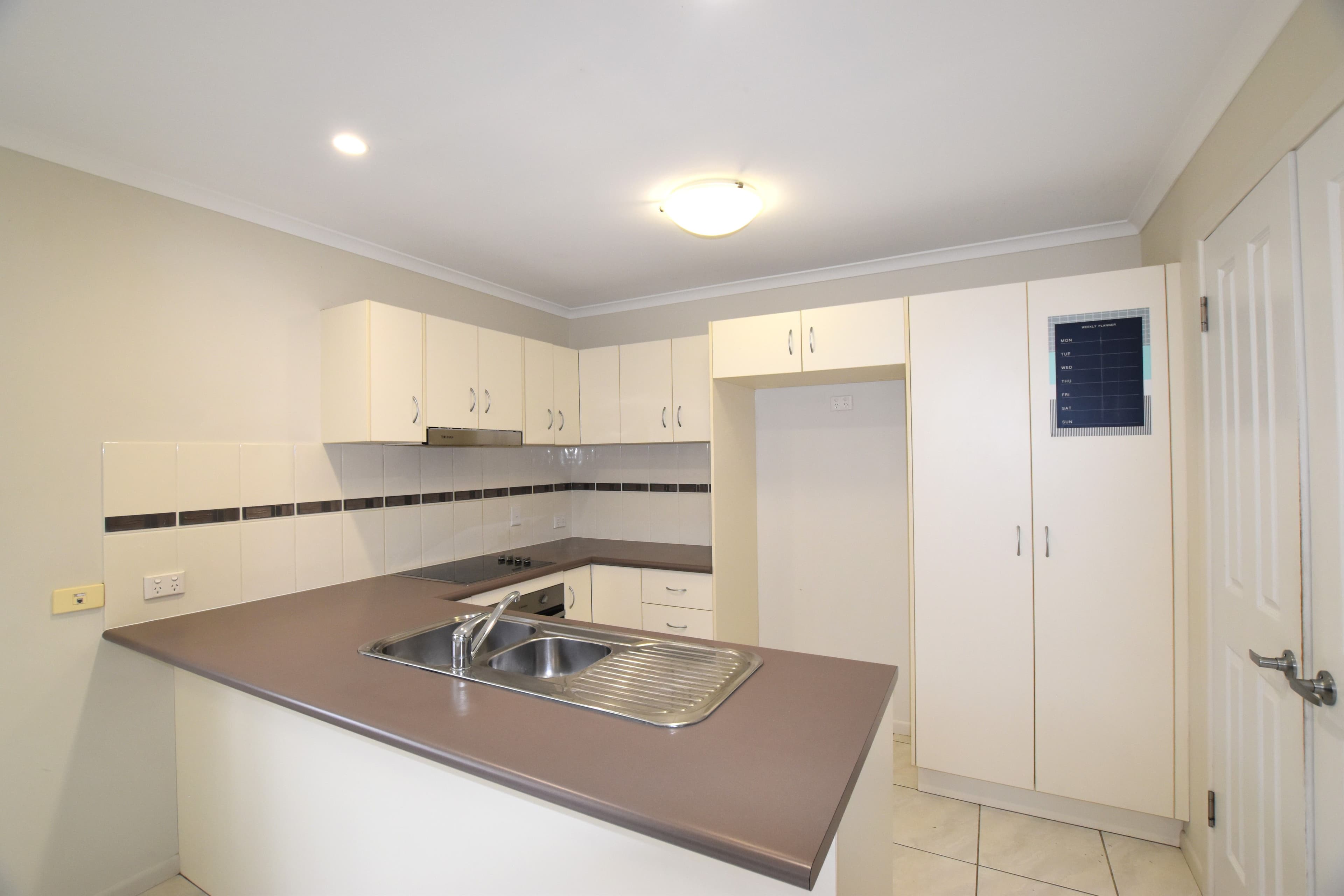 36a Charles Street, West Gladstone QLD 4680, West Gladstone - Thumbnail 4