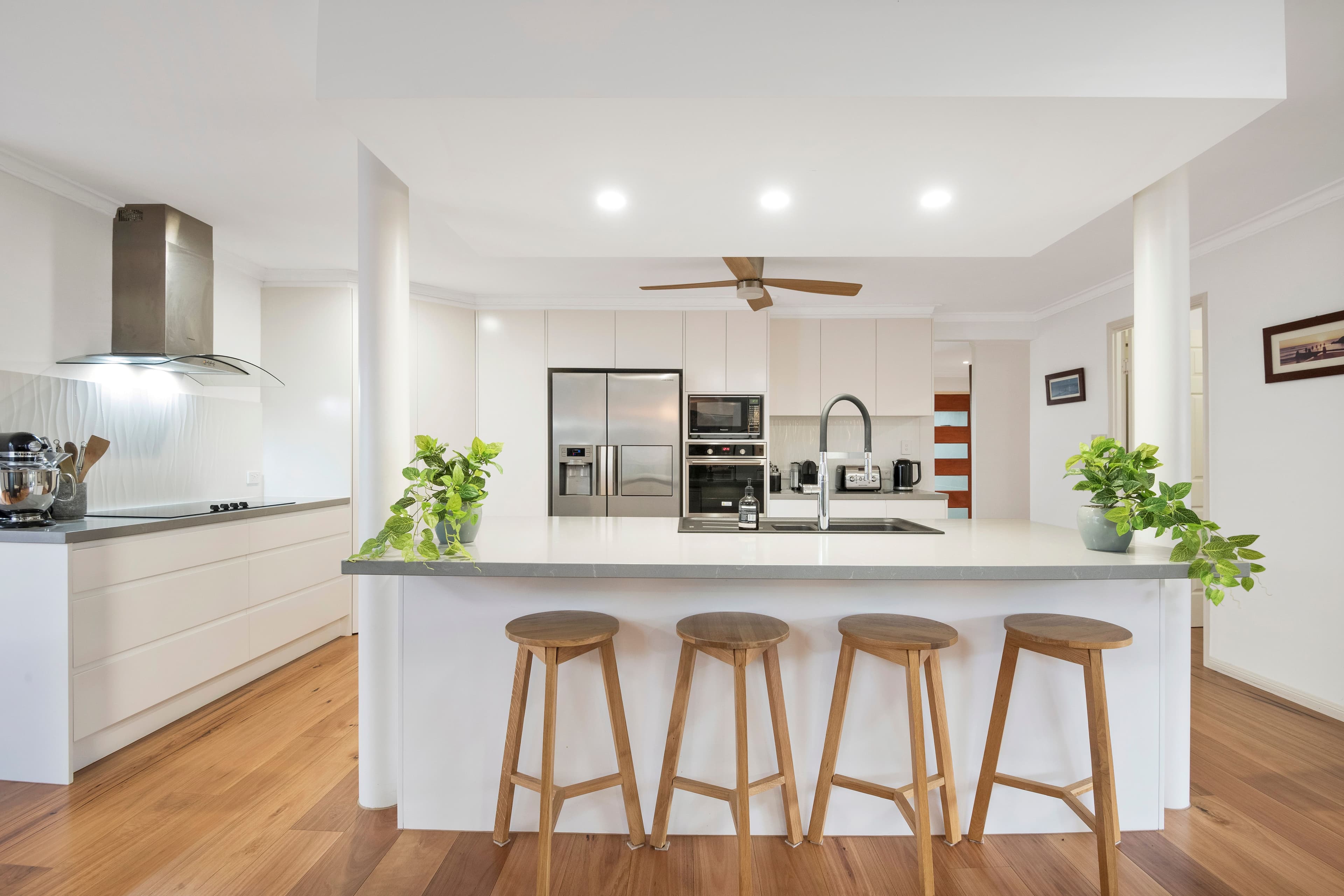 4 Henning Court, Mermaid Waters QLD 4218, Mermaid Waters - Thumbnail 6