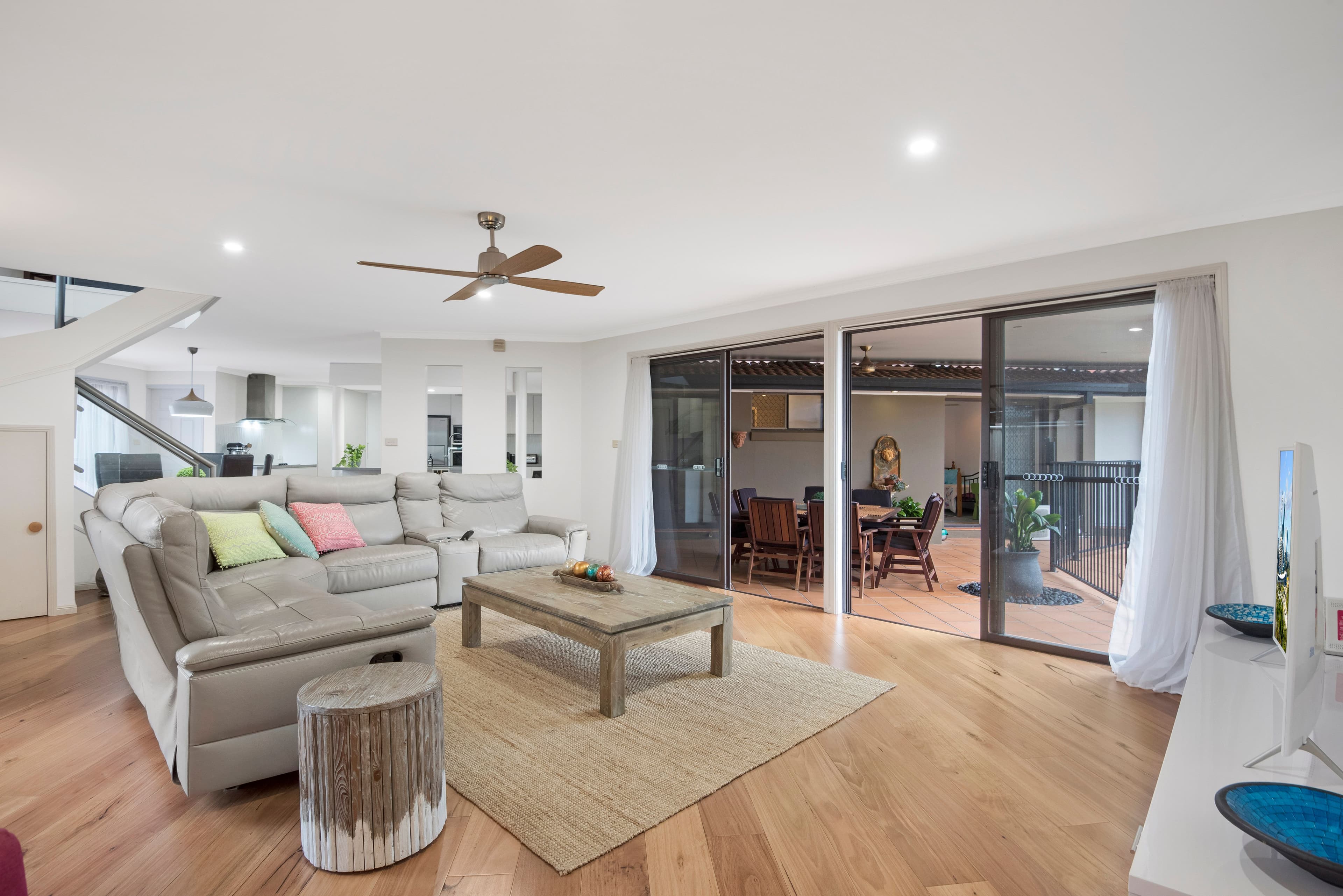 4 Henning Court, Mermaid Waters QLD 4218, Mermaid Waters - Thumbnail 7