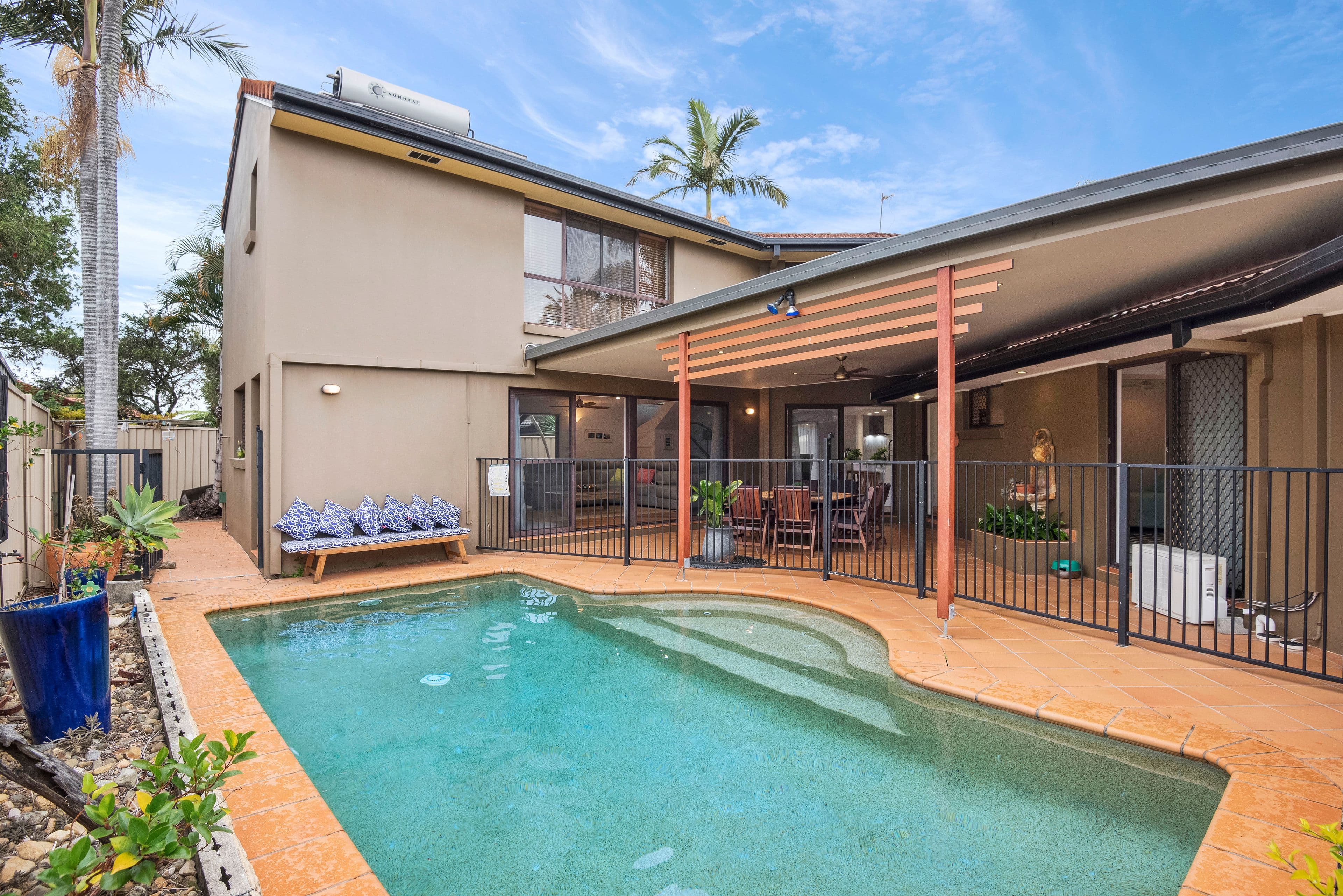 4 Henning Court, Mermaid Waters QLD 4218, Mermaid Waters - Thumbnail 8