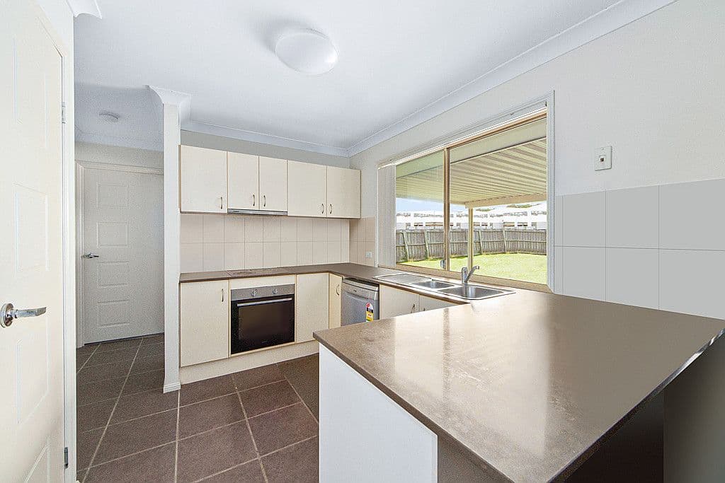 52 Blossom Street, Pimpama QLD 4209, Pimpama - Thumbnail 3