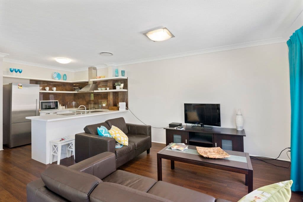 4 Clancy Court, Tugun QLD 4224, Tugun - Thumbnail 2