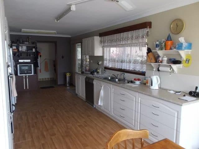 67 Moore Street, MANJIMUP WA 6258, Manjimup - Thumbnail 2