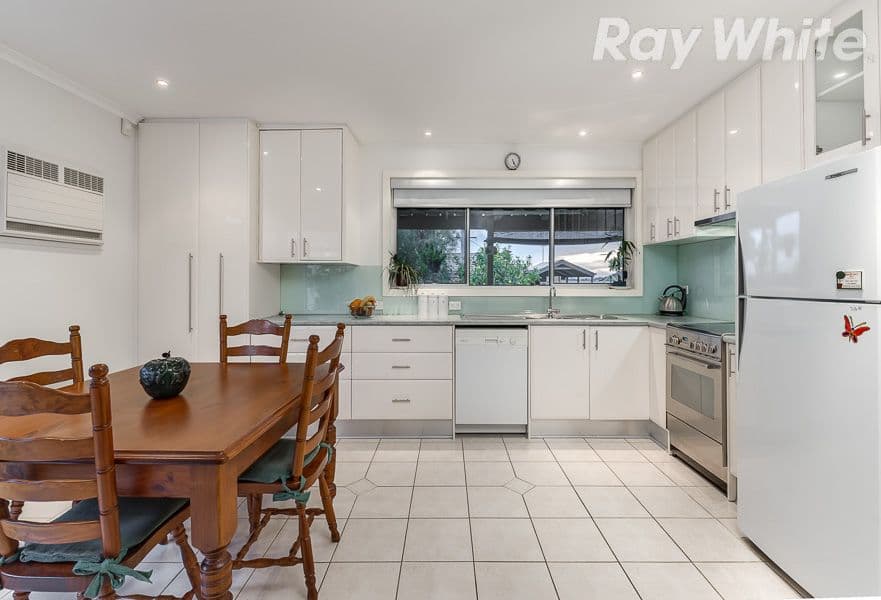 19 Patricia Avenue, BUNDOORA VIC 3083, Bundoora - Thumbnail 2