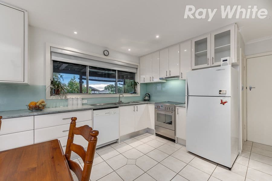 19 Patricia Avenue, BUNDOORA VIC 3083, Bundoora - Thumbnail 6