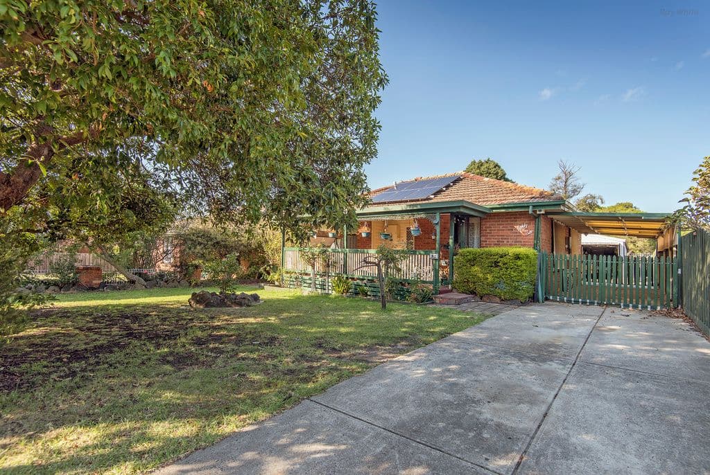 82 Whitelaw Street, Reservoir VIC 3073, Reservoir - Thumbnail 2