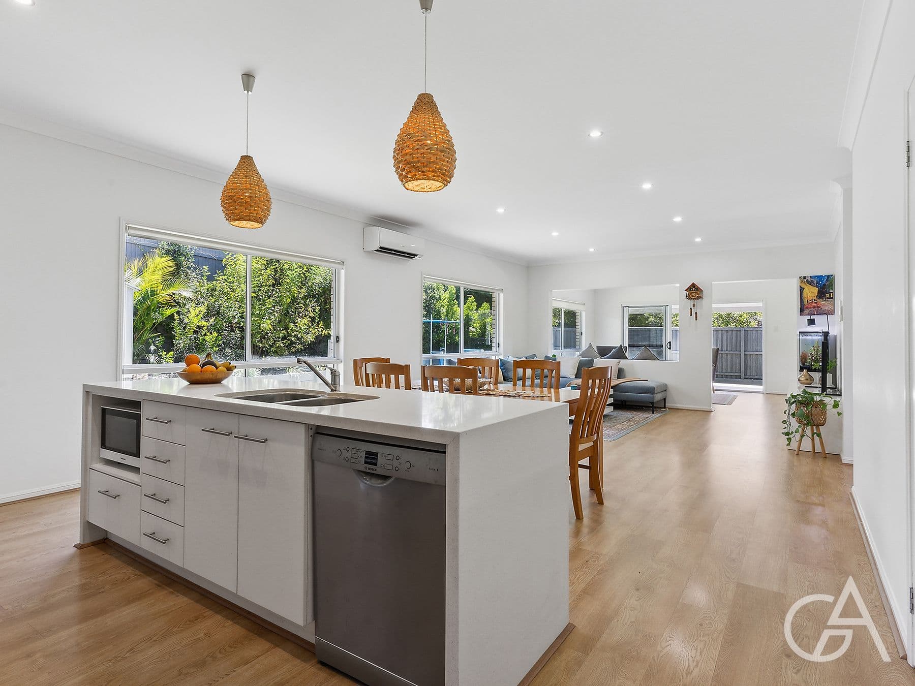 15 Columbia Close, Upper Kedron QLD 4055, Upper Kedron - Thumbnail 2