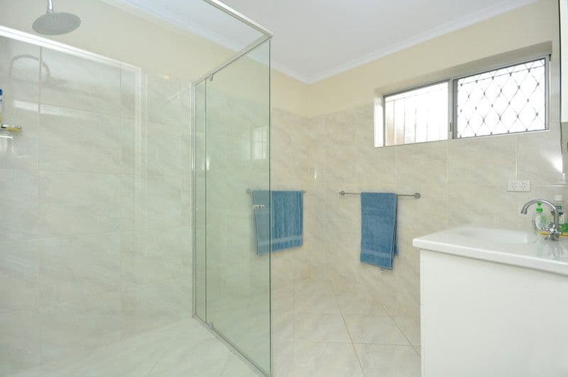 15 Macaulay Street, COORPAROO QLD 4151, Coorparoo - Thumbnail 3