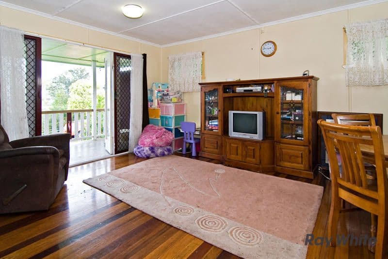 39 Bertram Street, STAFFORD QLD 4053, Stafford - Thumbnail 3