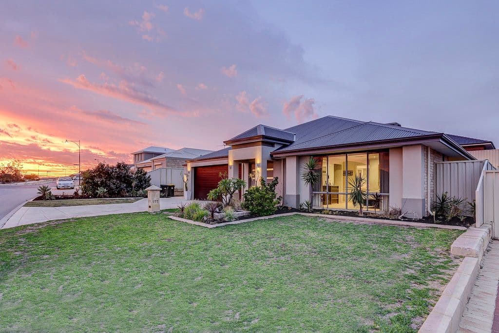 20 Hardcastle Avenue, Landsdale WA 6065, Landsdale - Thumbnail 2
