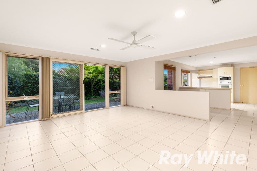 4 Pitfield Crescent, Rowville VIC 3178, Rowville - Thumbnail 3