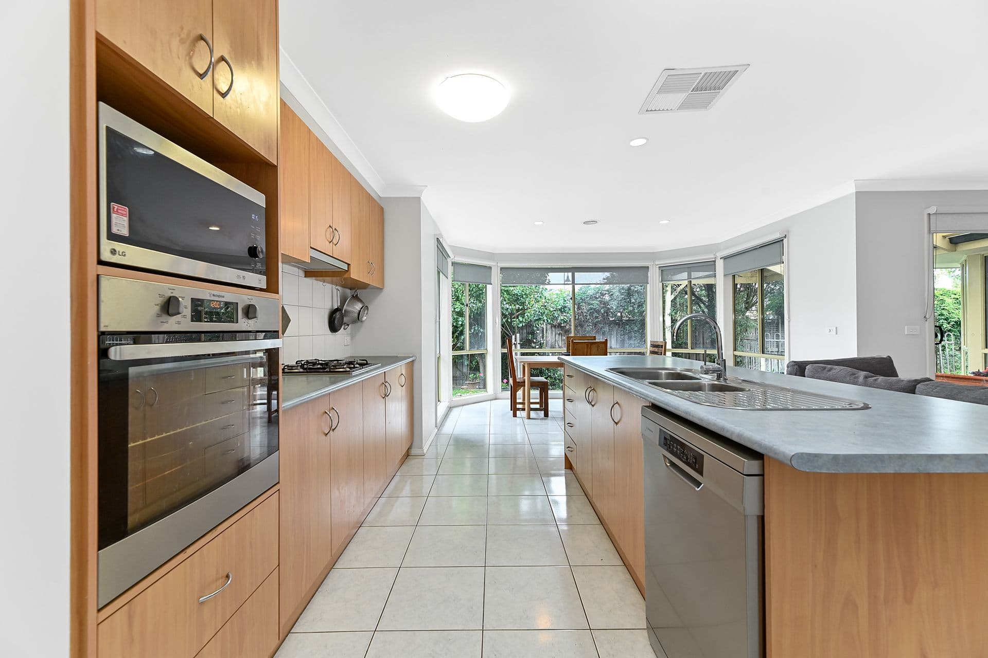 48 Don Collins Way, Berwick VIC 3806, Berwick - Thumbnail 4