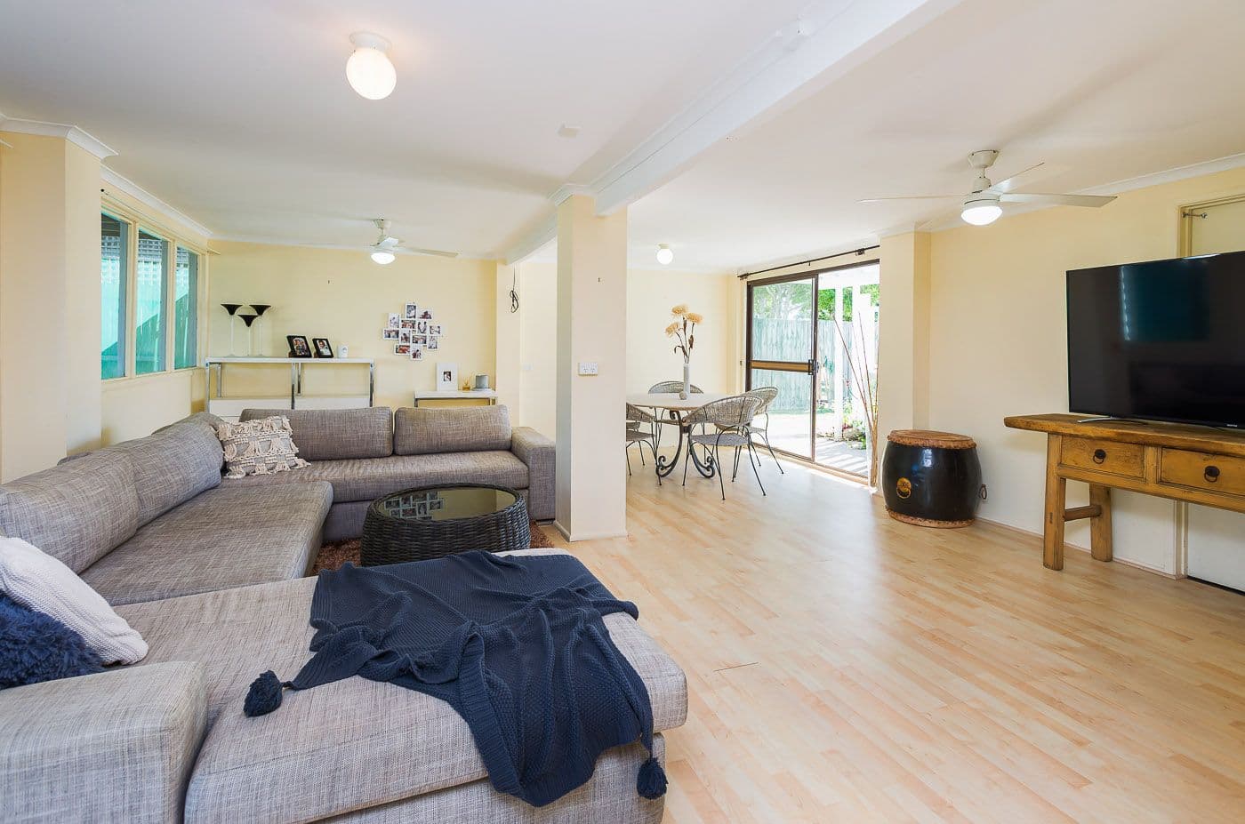 62 Errol Avenue, Paradise Point QLD 4216, Paradise Point - Thumbnail 2